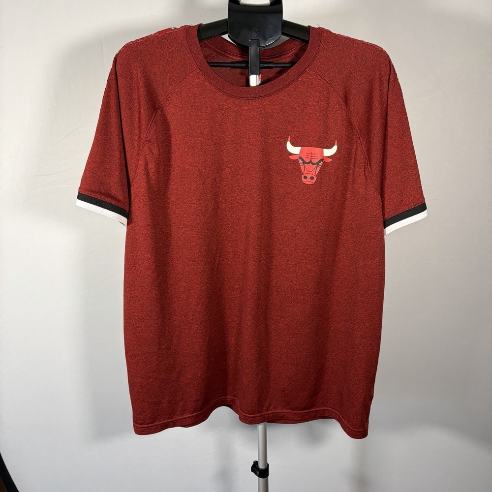 Mens XL NBA Chicago Bulls Red Performance Short Sleeve Shirt Sportswear Logo